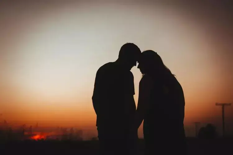 沈阳中学生情侣酒店开房，惨遭现场捉奸，大尺度细节流出-中学生情侣酒店开房