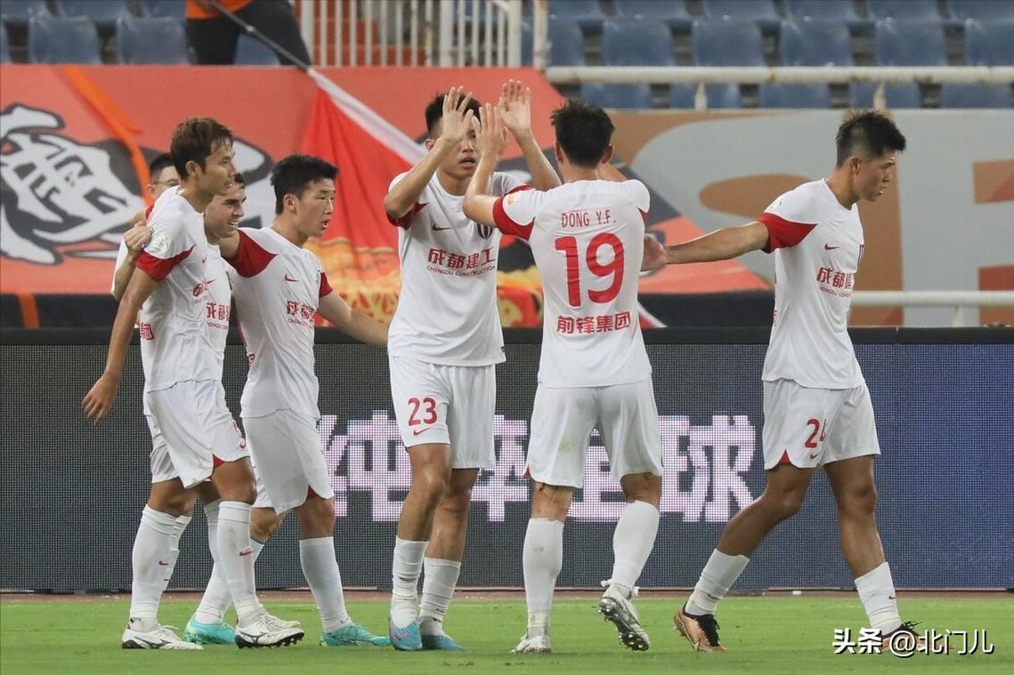 大冷门0-1，泰山主场狂飙10轮首败，落后海港17分，黑马10胜反弹-泰山队今晚比赛直播