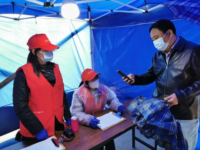 川沙“界龙古园”迎来最特殊的清明节！清明祭扫首日，带你看现场-上海川沙界龙