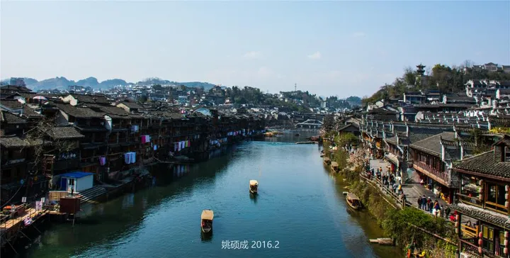 凤凰古城值不值得去？-凤凰古城值不值得去玩