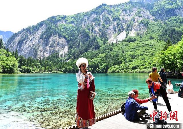 九寨沟景区2023年旅游接待突破200万人次-九寨沟2021年10月天气