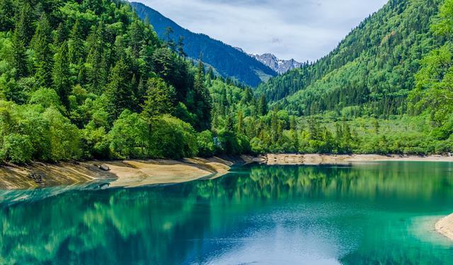 九寨沟：一个人间仙境，一个美丽而又神奇的梦幻世界！-四川旅游攻略路线最佳路线