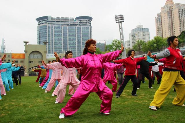 从琢磨“活下去”到全民“动起来”——场馆“老先进”焕发新活力