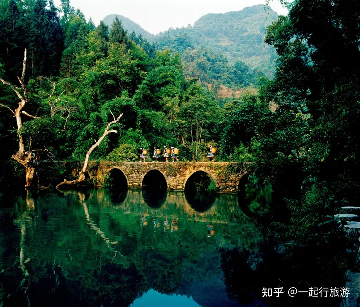 推荐：贵州旅游十大景点，贵州最值得去的10个景点-贵州好的旅游景点排名前十