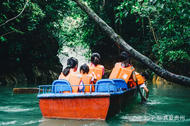 贵州十大热门旅游景点排名及推荐-贵州旅游景点排行榜前十位