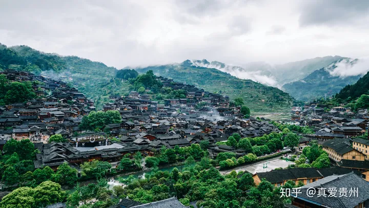 贵州十大热门旅游景点排名及推荐-贵州旅游景点排行榜前十位