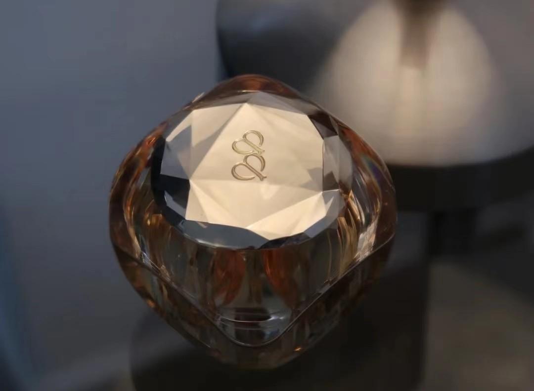 公认好用的5款大牌“口碑”面霜：提亮抗老全兼顾，很适合熟龄肌-十大好用的面霜