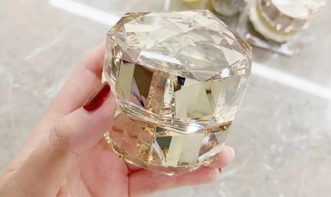 公认好用的5款大牌“口碑”面霜：提亮抗老全兼顾，很适合熟龄肌-十大好用的面霜