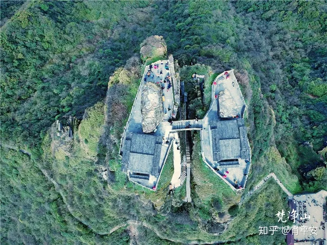 梵净山升仙之山，超越时空的净地，世间难得的一方净土-仙气飘飘的梵净山叫什么