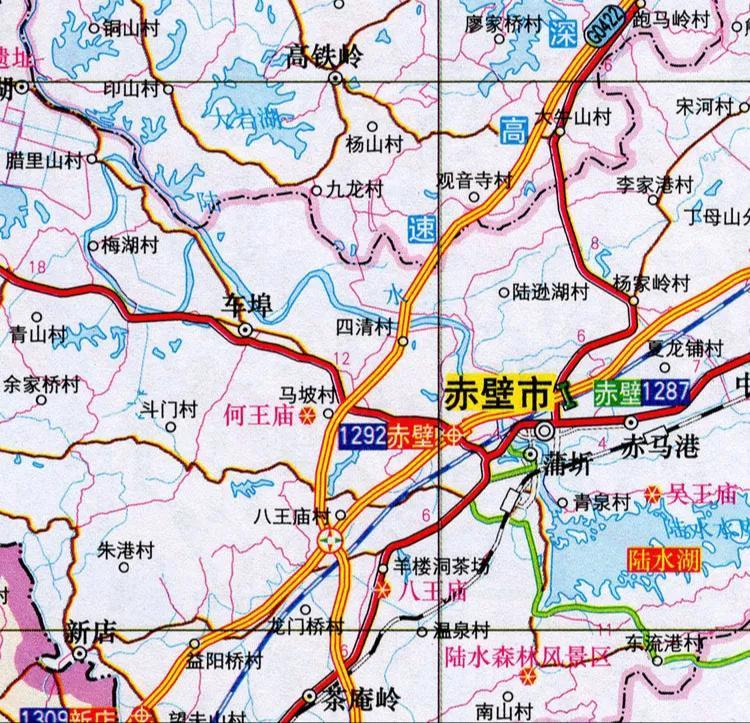 湖北南大门——赤壁市，也叫蒲圻，这里有古战场和陆水湖、雪峰山