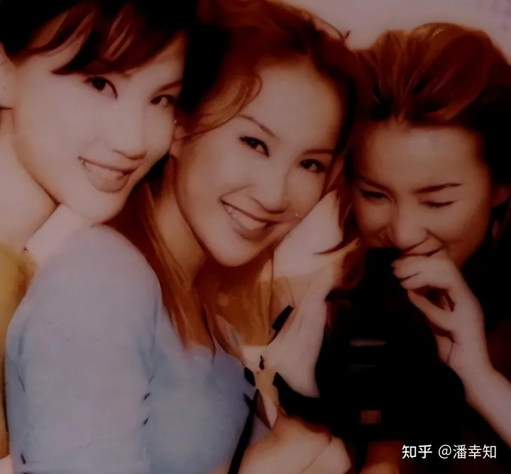 李玟疾病缠身，64岁老公多次出轨嫩模，9次人工受孕也没换来真心-李玟表演