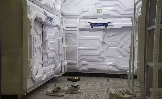 风靡日本乃至世界的胶囊旅馆，为何在中国却难以推广？-日本胶囊旅馆行李放哪