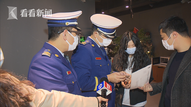 闹市区的“胶囊旅馆”04:56-不会吧!胶囊旅馆有木马免费