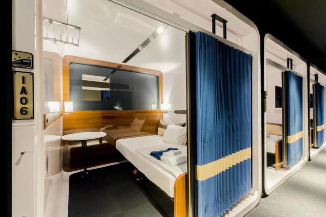 胶囊旅馆，进化！-胶囊旅馆传递给司温热的夜晚风车类似动漫