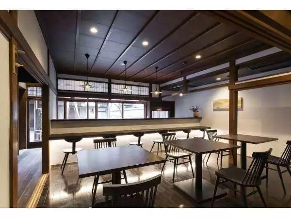 胶囊旅馆，进化！-胶囊旅馆传递给司温热的夜晚风车类似动漫