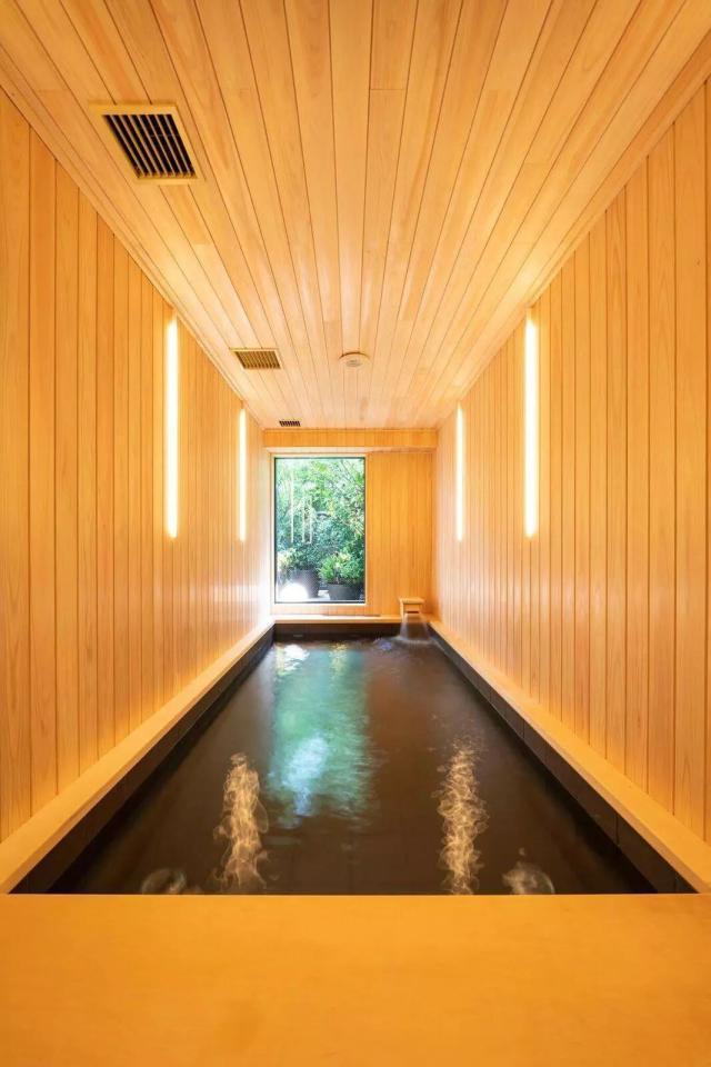 胶囊旅馆，进化！-胶囊旅馆传递给司温热的夜晚风车类似动漫