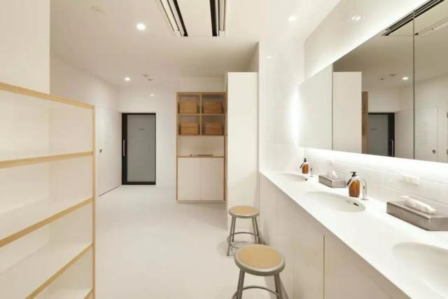 胶囊旅馆，进化！-胶囊旅馆传递给司温热的夜晚风车类似动漫