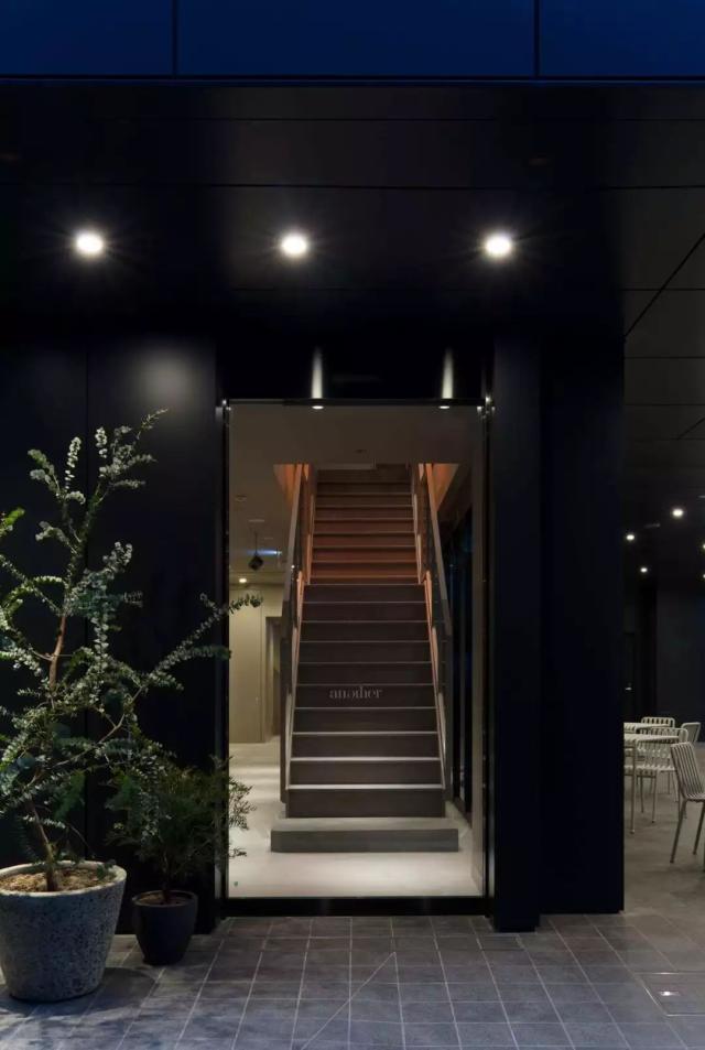 胶囊旅馆，进化！-胶囊旅馆传递给司温热的夜晚风车类似动漫