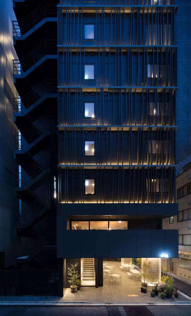 胶囊旅馆，进化！-胶囊旅馆传递给司温热的夜晚风车类似动漫