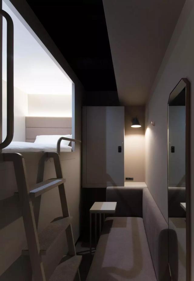 胶囊旅馆，进化！-胶囊旅馆传递给司温热的夜晚风车类似动漫