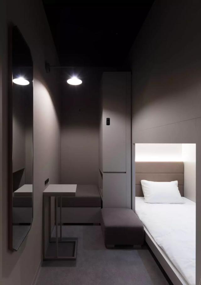 胶囊旅馆，进化！-胶囊旅馆传递给司温热的夜晚风车类似动漫