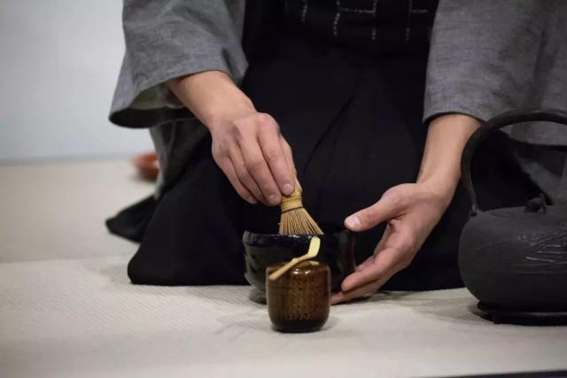 胶囊旅馆，进化！-胶囊旅馆传递给司温热的夜晚风车类似动漫