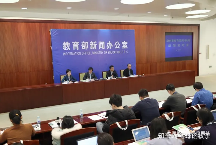 谁动了校园足球的青训经费？-青训足球比赛视频