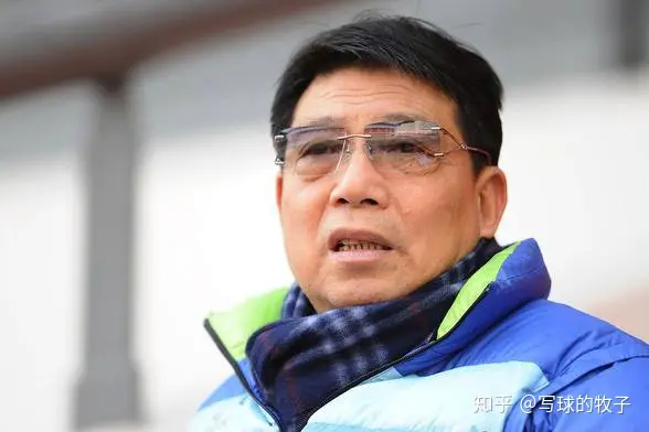 谁动了校园足球的青训经费？-青训足球比赛视频