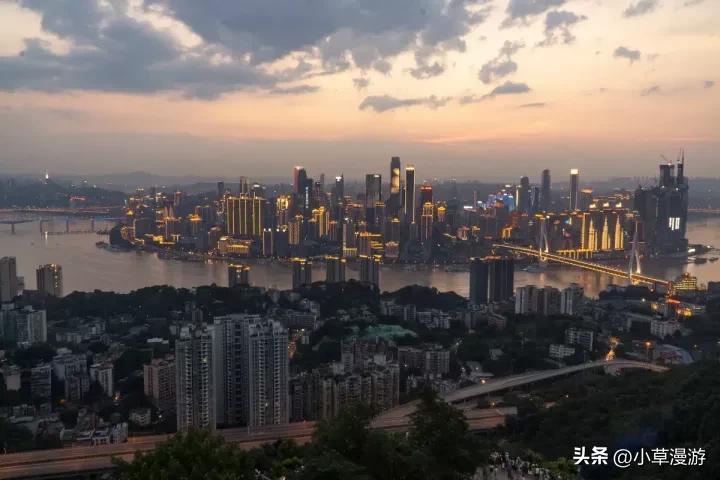 旅行攻略｜重庆怎么玩？3-5天重庆自由行 附行程计划和美食推荐-重庆自由行必去景点推荐