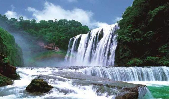 黄果树瀑布：亚洲第一大瀑布，有六个观景台观赏瀑布的壮美-黄果树大瀑布从何而来作文