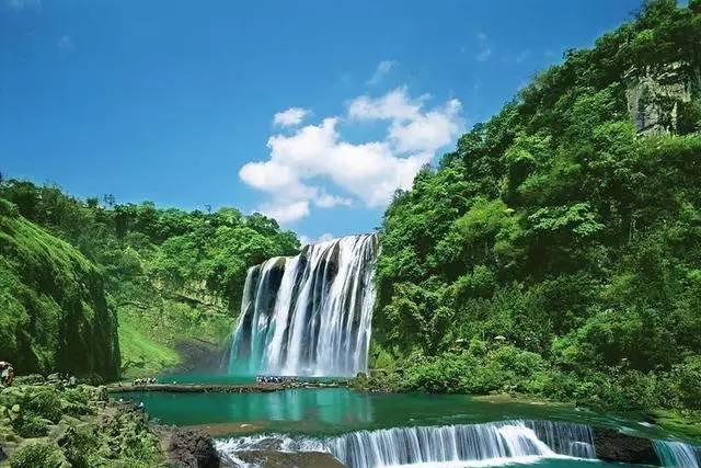黄果树瀑布：亚洲第一大瀑布，有六个观景台观赏瀑布的壮美-黄果树大瀑布从何而来作文