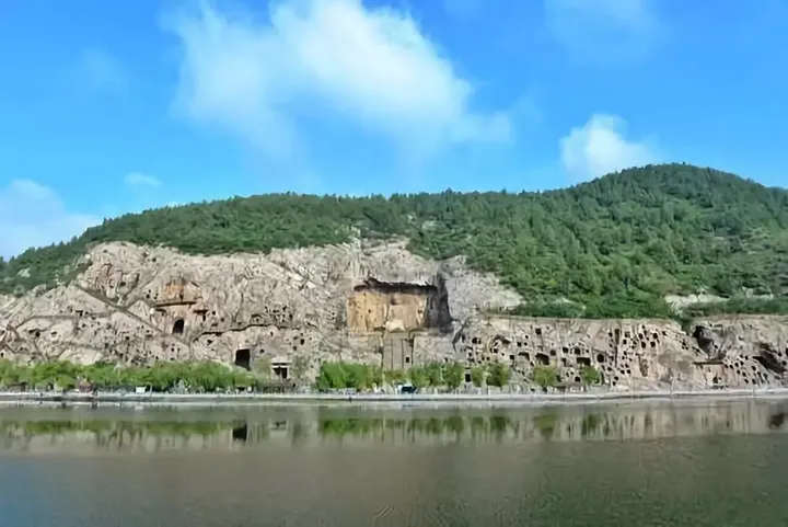 龙门石窟，不朽的民族瑰宝-讲解一下龙门石窟