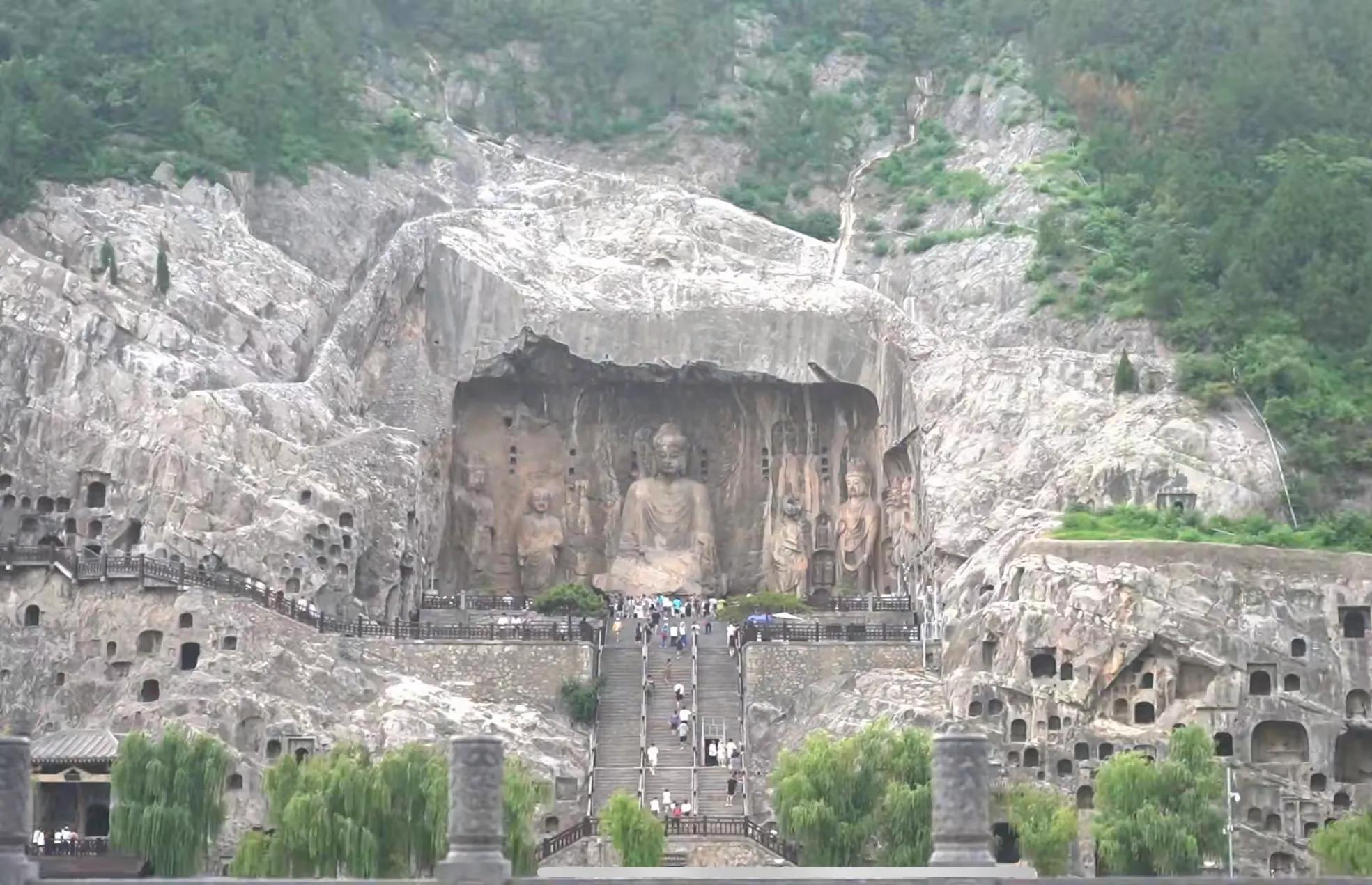 龙门石窟-龙门石窟 云南