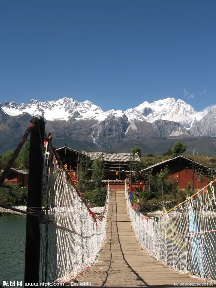 「玉龙雪山」是一个什么景点，有哪些推荐的游玩攻略和特色景观？-玉龙雪山著名景点