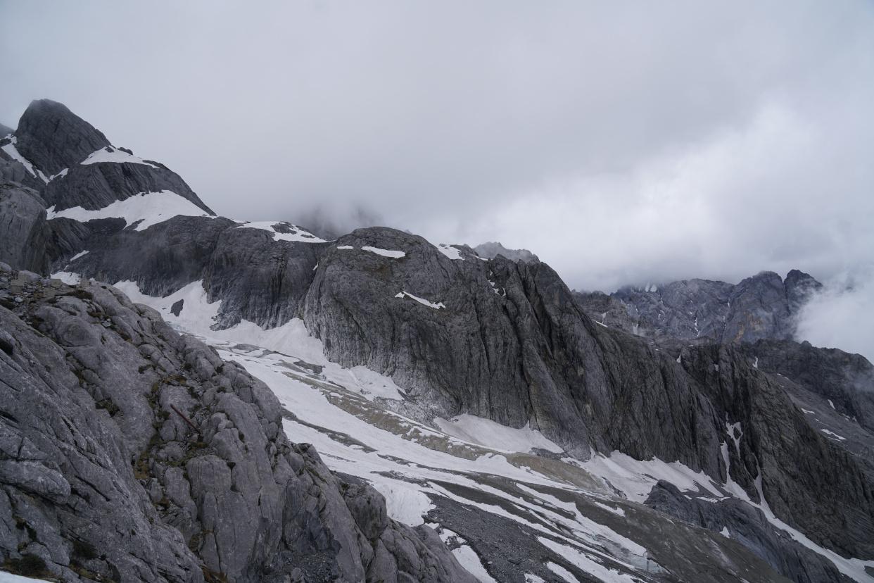 云南丽江有座雪山，风景壮丽，游客最爱来打卡，也是纳西人的神山-玉龙雪山印象丽江表演 门票