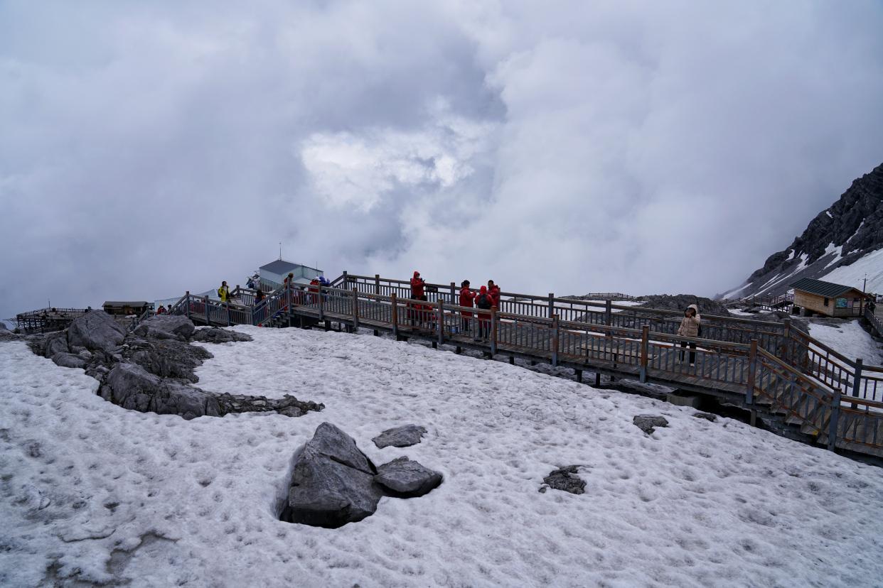 云南丽江有座雪山，风景壮丽，游客最爱来打卡，也是纳西人的神山-玉龙雪山印象丽江表演 门票