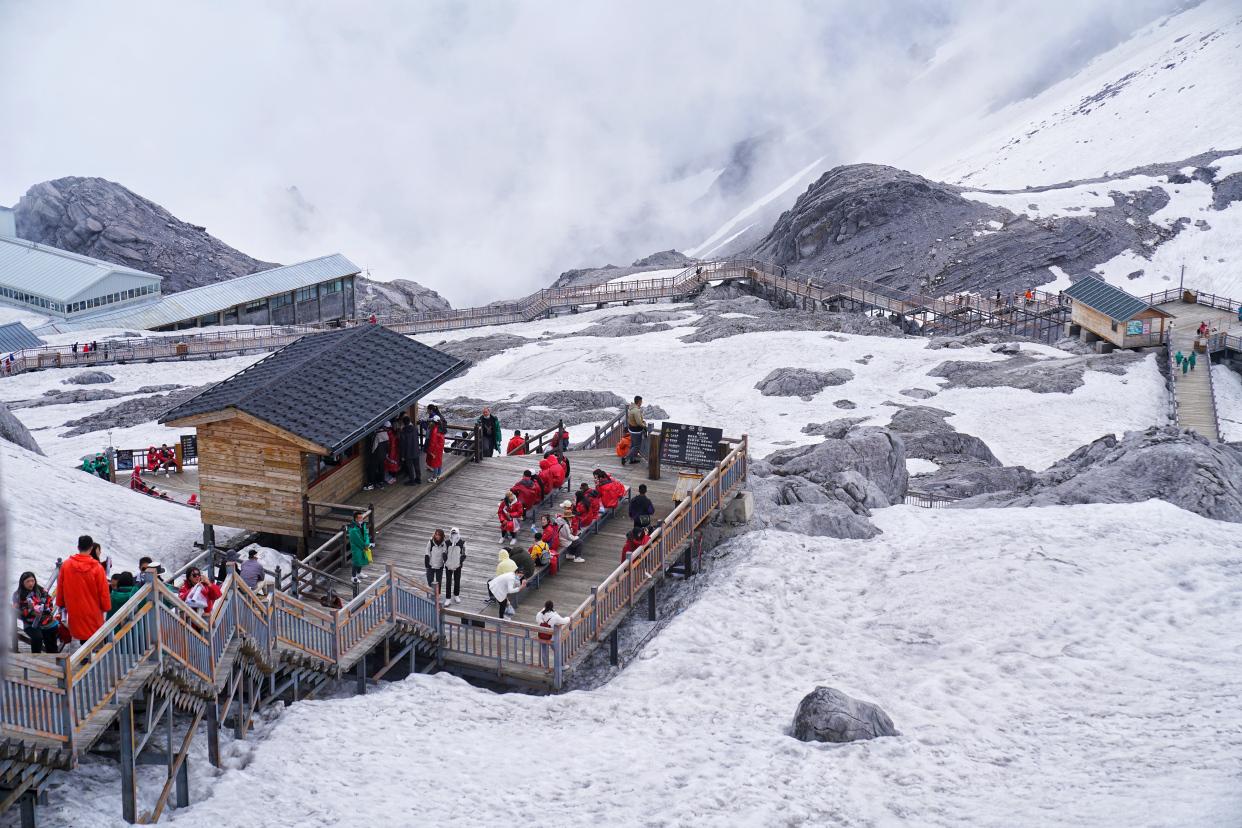 云南丽江有座雪山，风景壮丽，游客最爱来打卡，也是纳西人的神山-玉龙雪山印象丽江表演 门票