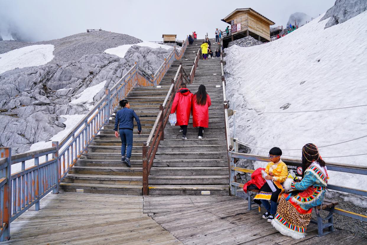 云南丽江有座雪山，风景壮丽，游客最爱来打卡，也是纳西人的神山-玉龙雪山印象丽江表演 门票