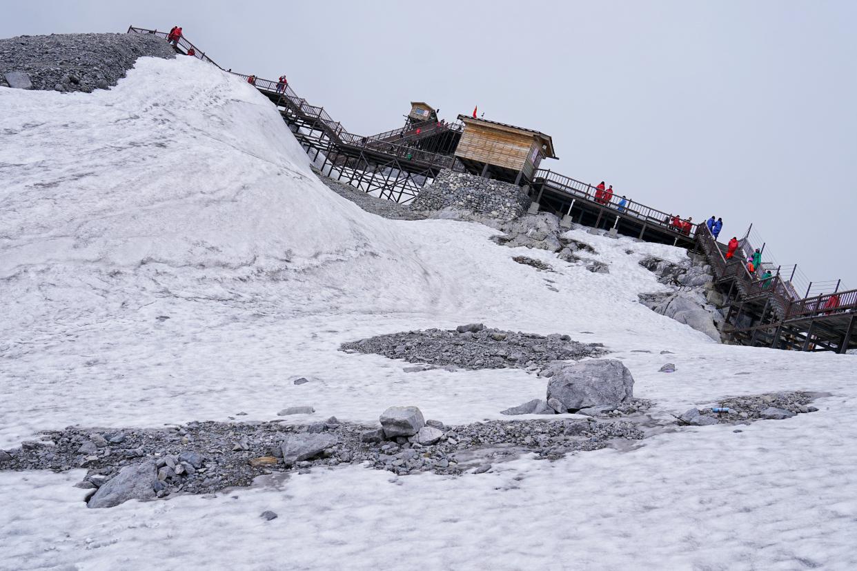 云南丽江有座雪山，风景壮丽，游客最爱来打卡，也是纳西人的神山-玉龙雪山印象丽江表演 门票