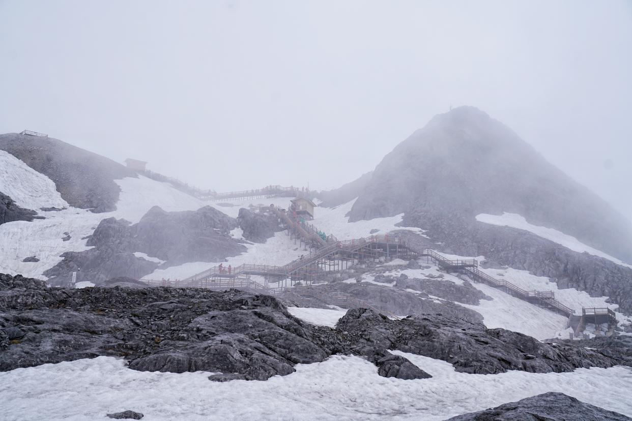 云南丽江有座雪山，风景壮丽，游客最爱来打卡，也是纳西人的神山-玉龙雪山印象丽江表演 门票