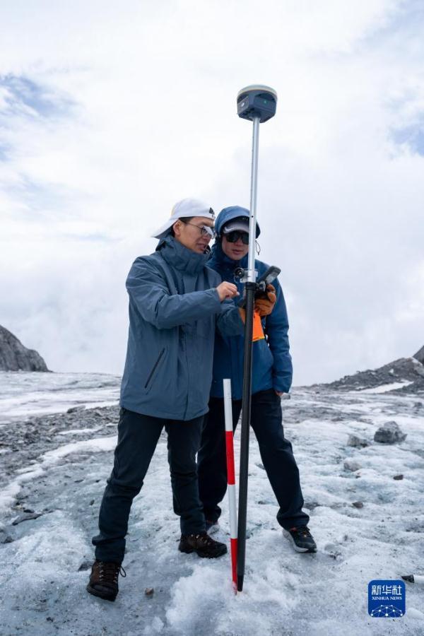 玉龙雪山上的一片雪花，长江里的一滴水-玉龙雪山开发现状