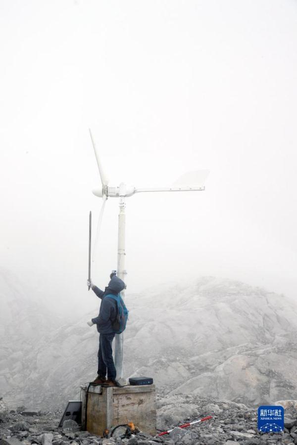 玉龙雪山上的一片雪花，长江里的一滴水-玉龙雪山开发现状