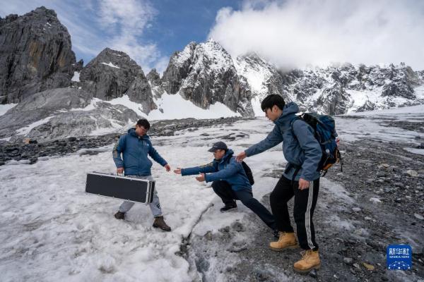 玉龙雪山上的一片雪花，长江里的一滴水-玉龙雪山开发现状