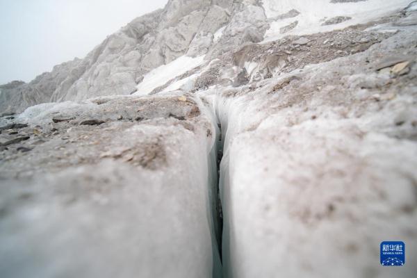 玉龙雪山上的一片雪花，长江里的一滴水-玉龙雪山开发现状