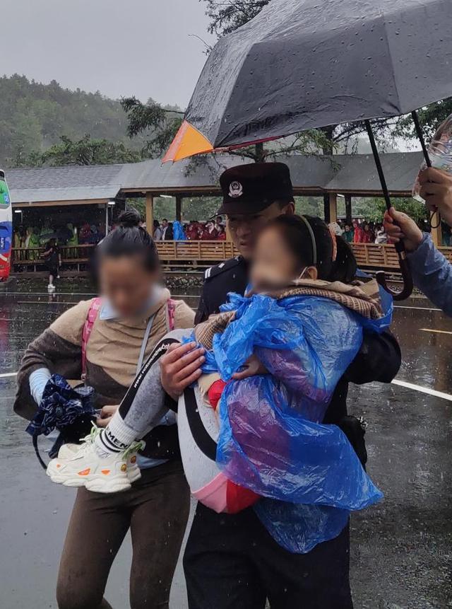 安全感拉满！玉龙山上的藏蓝“医护工”-玉龙山属于哪个省的旅游景点