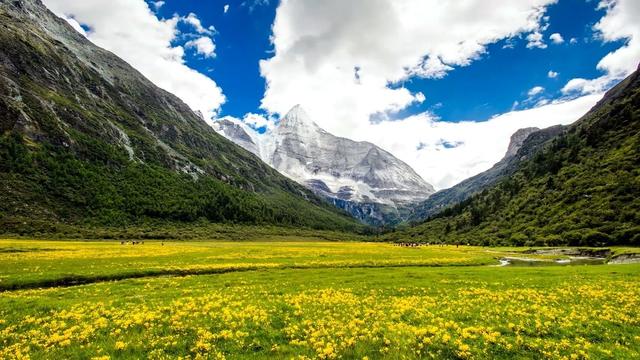 稻城旅游市场逐渐复苏 日接待游客近6000人-稻城旅游指南