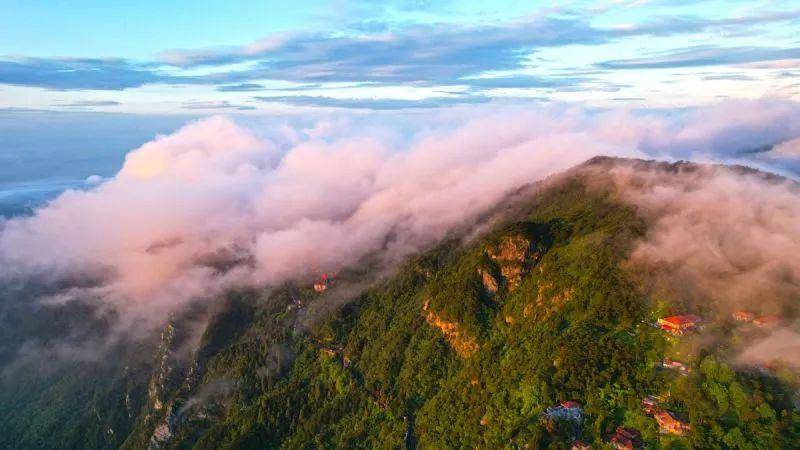 庐山显现壮阔瀑布云-庐山景点旅游攻略图