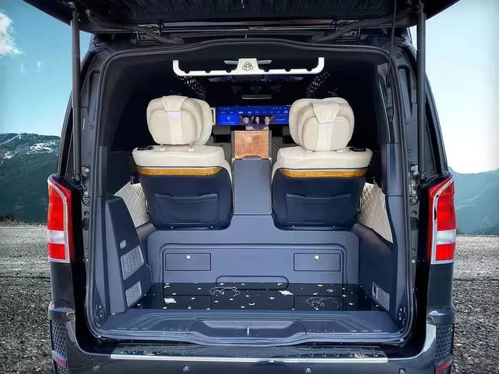 房车兄弟 奔驰V260星际四座，驾驶的魅力在旅行中流淌-奔驰arocs6×6房车价格