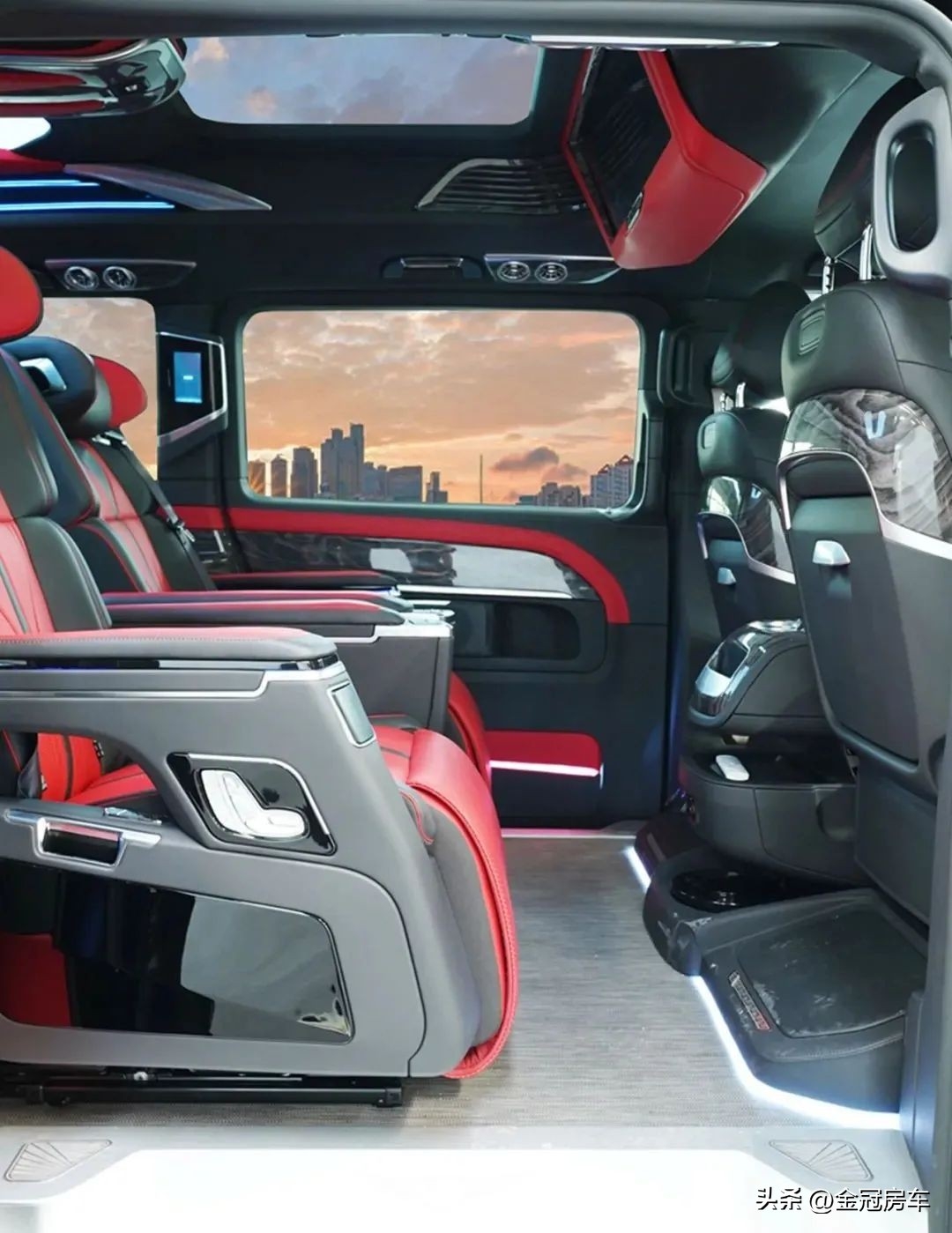 商务车加了高顶，还能下地库吗？-商务车车顶加装车顶帐篷好吗