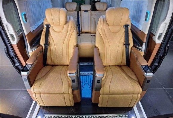 奔驰商务新款V260改装铭驰房车-奔驰v260l油箱盖在哪里